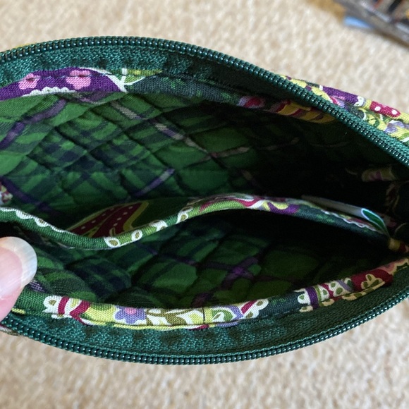 Vera Bradley Chelsea Green wristlet - Picture 7 of 11